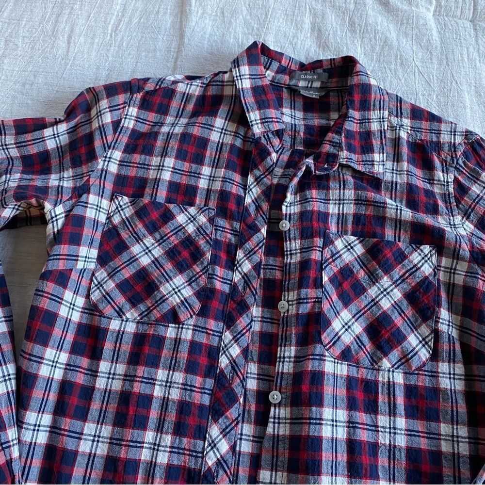 Eddie Bauer Women’s Flannel Classic Fit Lightweight Cotton Hiking Shirt Travel - Picture 2 of 9